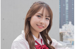 「今日好き」出身美女、ミニスカデニムセットアップコーデ披露「スタイルレベチ」「脚長すぎ」