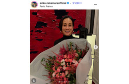 中村江里子アナ、25年愛用のワンショルブラウス＆ショーパン全身コーデ披露「大人の魅力」「脚の長さに驚愕」と絶賛の声