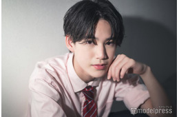 「今日好き」松井芹、姉との幼少期ショットが話題「すでにイケメン」「面影ある」