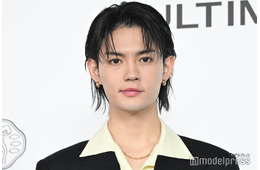 M!LK佐野勇斗「弟とご飯に行った時の写真など」街中プラベショットが話題「セットアップおしゃれすぎ」「遭遇したら絶対二度見しちゃう」の声