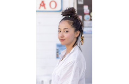 沢尻エリカ、約20年ぶり写真集決定 すっぴん・ダイビングシーン…30代最後の姿を撮影【DAY OFF】