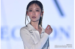 日向坂46金村美玖、編み込みヘアで雰囲気ガラリ「かっこいい」「見惚れた」と絶賛の声【TGC2026 S/S】