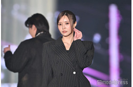 小林由依、美脚披露で大人の色気放つ【TGC2026 S/S】