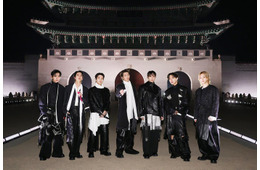 BTS、韓国光化門広場ライブで約10万4000人動員 完全体カムバックの思い語る「7人で一緒にいられて幸せ」