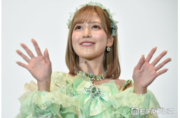 ＝LOVE諸橋沙夏「1年ぶりくらい」暗髪姿で雰囲気一変「大人っぽさ増してる」「ビジュが爆発してる」と反響