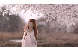 鈴木えみ、マック新CMでケツメイシ名曲「さくら」MVを再現 21年の時を経て母親役に