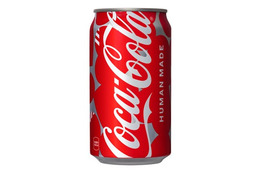 「コカ・コーラ」HUMAN MADEデザインのコラボ缶、ファミマに数量限定で登場