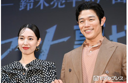 「リブート」鈴木亮平、戸田恵梨香の高層シーン撮影裏公開「CGかと思ってた」「実際に登ってたなんてすごい」とファン驚き