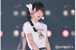 ゆりにゃ、ショーパン×太ももリボンで美脚披露「異次元のスタイル」「オーラすごい」と反響【関コレ2026S/S】