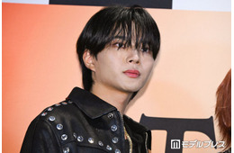 OWV中川勝就、“別人級”金髪ギャルメイクにファン衝撃「美人すぎる」「ネイルの長さがすごい」