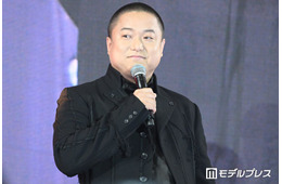 東海オンエア・ゆめまる、全身赤の衝撃ショット公開「どういう状況？」「新築の家でこれをやる勇気すごい」とファン衝撃