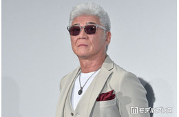 小沢仁志「やっと飯を作る気になった」朝食披露「料理もできる理想のイケオジ」「肉たっぷりで美味しそう」と反響