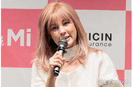 乳がん公表の梅宮アンナ「抗がん剤後の髪の毛はどーしても質が悪いので」1年伸ばした髪をバッサリカット「本当に美人」「似合ってる」