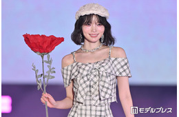 CUTIE STREET真鍋凪咲、ふんわりボブ姿でガーリーな雰囲気「新鮮で可愛い」【ガルアワ2026SS】