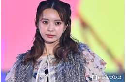 小林由依、ガーリーなレイヤードスタイルに釘付け「スタイルの良さ際立つ」「何でも似合う」と反響【ガルアワ2026SS】