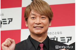 香取慎吾、衝撃の“歯ブラシヘア”姿を披露 モヒカン風の斬新スタイルに「最高に似合う」「面白すぎる」と反響