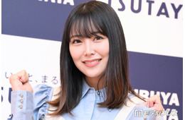 元NMB48白間美瑠、ミニ丈ワンピースからのぞく美脚に釘付け 初の韓国イベント報告に「スタイル良すぎ」「天使みたい」と反響