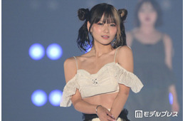 フォーエイト48あみか、サングラス×バンダナ姿の実兄との2ショット公開「かっこよすぎ」「ビジュ強い兄妹」と反響