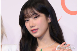 LE SSERAFIMカズハ、シースルーのミニ丈レースコーデで美脚輝く「めっちゃ綺麗」「お姫様みたい」と反響