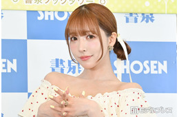 三上悠亜「撮影終わりにサイゼ行った日」店内ショットが話題「ファミレス行くの意外」「女神が降臨」