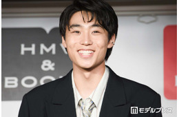 WATWING八村倫太郎、こどもの日に幼少期ショット公開「小さい頃からイケメン」「ハンバーガー持ってるの愛らしい」の声