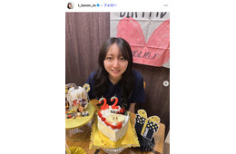 元人気子役「4歳くらいの写真」幼少期ショット公開「懐かしすぎる」「表情もポーズも完成されてる」と反響【こどもの日】