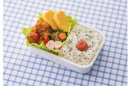 朝慌ててお弁当を作ったら…→蓋をあけた瞬間「なんでこんな形…？」思わず笑った状況とは