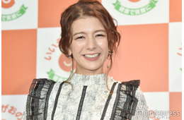 スザンヌ、ほっそり美脚披露 息子の母の日プレゼント取り入れたコーデに反響「センス抜群」「スタイルすごい」