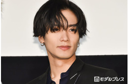 活動再開のTHE RAMPAGE川村壱馬、メンバーに囲まれる仲睦まじい様子 ボーカル3人の“肩寄せショット”も