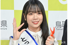 日向坂46卒業発表の山口陽世、一人旅ショット公開 人混みでの自撮りに「普通にいてびっくり」「オーラ隠せてない」の声