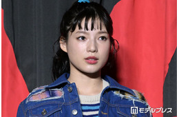 石井杏奈、フリルミニワンピで美脚披露「色白で眩しい」「ガーリーコーデ新鮮」と絶賛の声