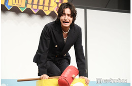 Aぇ! group「おそ松さん」イベントで大暴れ 佐野晶哉＆正門良規“だるまの上で謝罪”に総ツッコミ