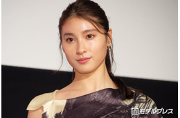 土屋太鳳、弟・神葉の肩に“首こてん”仲良しショットに「素敵な関係性」「美男美女」と反響