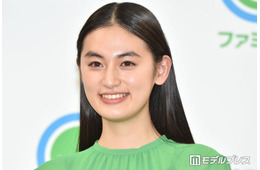 八木莉可子、大胆背中開き衣装で美スタイル輝く「息を飲むような美しさ」「上品」と反響