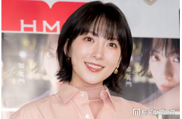 KARA知英、ミニ丈キャミワンピから美ボディ披露「スタイル抜群」「信じられない美しさ」と反響