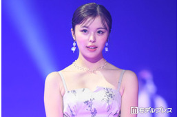 人気クリエイター・おさき、イケメン弟＆美人妹との密着ショット公開「美男美女」「絵になりますね」