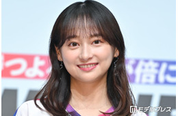 影山優佳、運転免許証公開「プリクラみたい」「美人すぎる」と反響続々