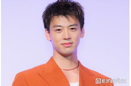 竹内涼真、プライベートで感じた「あんたが」勝男役の影響「文句を言ったりしないので」夏帆と贈賞式登壇【第63回ギャラクシー賞】