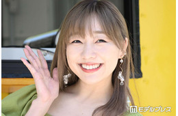 須田亜香里、膝上ミニ×ブーツで美脚スラリ「スタイル完璧」「頭身バランスが神」と反響