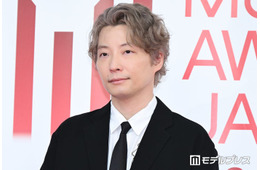 【MAJ2026】星野源、ピンクベージュヘアにイメチェン レッドカーペットで堂々のオーラ