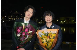 「田鎖ブラザーズ」岡田将生＆染谷将太、約4ヶ月の撮影完走 笑顔でクランクアップ「めっちゃつらかったけど、このドラマをやれてよかったです」