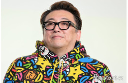 Snow Man向井康二「SAKAMOTO DAYS」撮影現場に来訪「めめこじたまらん」「差し入れの気遣い流石」福田雄一監督が3ショット公開