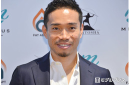 サッカー日本代表・長友佑都選手「アモーレ」「ブラボー」に続く“語録”が話題 5大会連続出場W杯のスウェーデン戦でピッチに