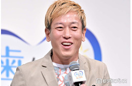 2児の父・じゅんいちダビッドソン、息子たちとW杯テレビ観戦 親子3ショットに「親近感わく光景」「微笑ましい」の声