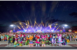 USJ、マイメロ＆クロミも浴衣姿で“超熱狂”！びしょ濡れ＆ド派手な「夜祭り」7月1日開幕