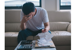 24歳で、父親が6000万円以上の借金を抱えて寝たきりに。「血縁に執着する必要はない」総資産「数百億円」を築いた実業家が、壮絶な過去から得た教訓