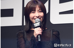 宇賀なつみアナ、素肌輝くノースリーブ姿公開 “40”のバルーン持ったバースデーショットに「いつまでも可愛い」「眼福」の声