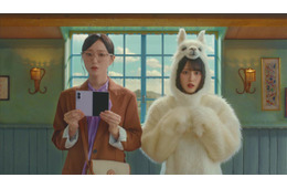 ＝LOVE佐々木舞香、アルパカ役で白戸家のお父さんと初対面 大谷映美里＆野口衣織は「ソフトバンク」CM初出演