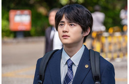 【リーガルビート –逆転の法廷– 第1話】吃音がある新人弁護士・泰地空（鈴鹿央士）“隠された真実”を紐解いていく
