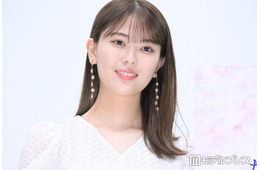 乃木坂46岩本蓮加、美脚際立つミニスカ衣装ショットに絶賛の声「かっこよさと可愛さが共存」「スタイル抜群」